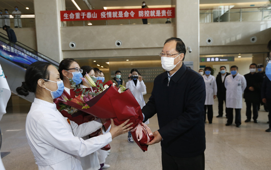 毛偉明董事長到北京電力醫(yī)院、白廣路辦公區(qū)檢查疫情防控工作并開展調(diào)研