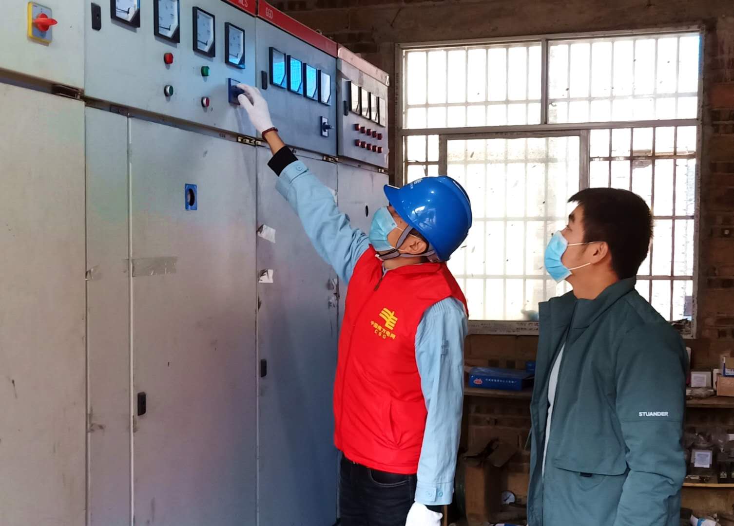 平塘供電局：主動走訪現(xiàn)場辦公，助推企業(yè)有序復(fù)工