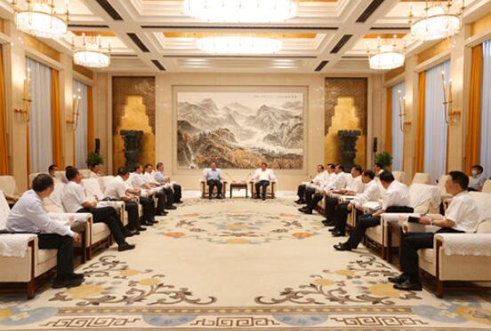 湖北省委書記應(yīng)勇、省長(zhǎng)王曉東會(huì)見國(guó)家電網(wǎng)董事長(zhǎng)、黨組書記毛偉明