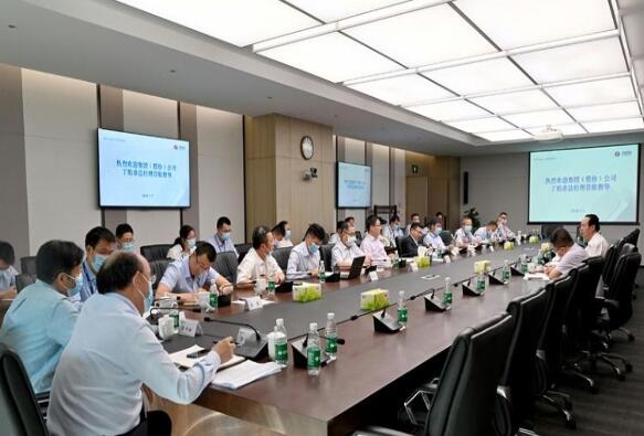 中國電建集團公司黨委副書記、總經(jīng)理丁焰章到電建國際公司調(diào)研