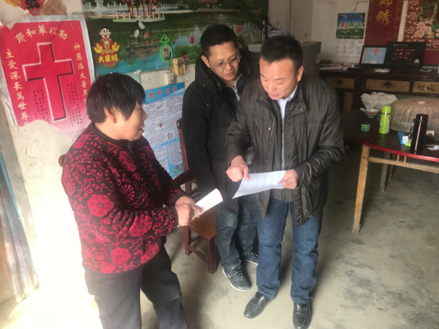 張紅軍：用真心，換真情，扶真貧