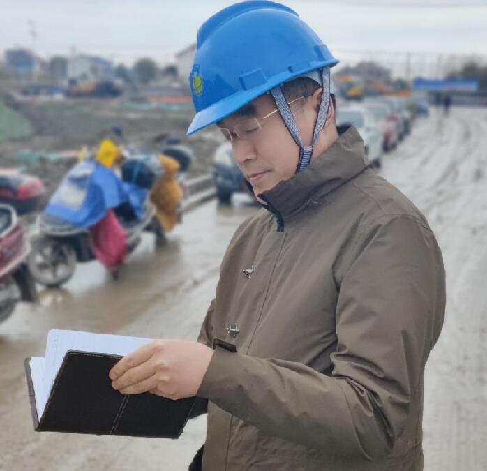 在電力線(xiàn)路設(shè)計(jì)的道路上精彩前行——記如東永晟實(shí)業(yè)有限公司電力線(xiàn)路設(shè)計(jì)組組長(zhǎng)、電力工程技術(shù)工程師汪建軍