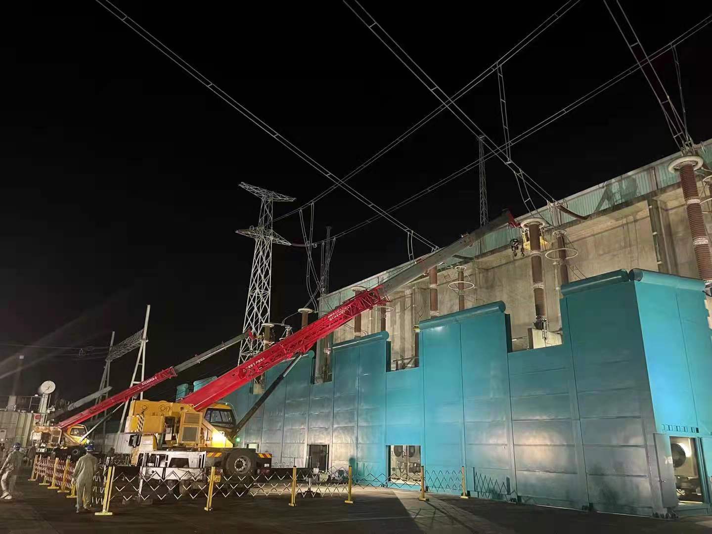 鄂電“鐵軍”：30個小時晝夜搶修作業(yè)，守護(hù)西電東送電網(wǎng)大動脈