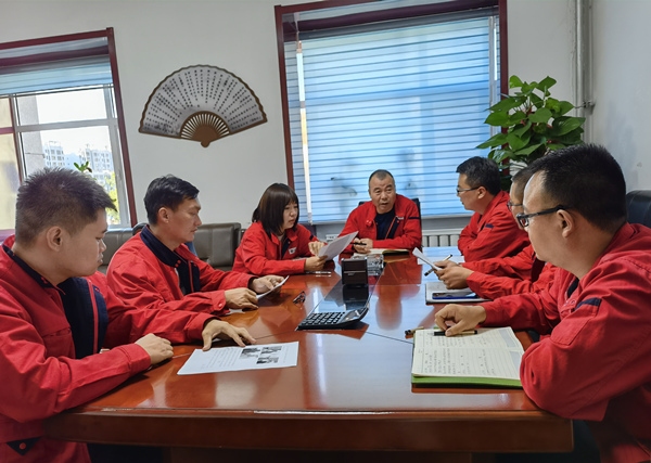 烏海電業(yè)局千里山分局：修訂宣貫班組標(biāo)準(zhǔn)，促進(jìn)班組有序發(fā)展