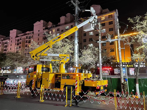 烏海電業(yè)局配電帶電作業(yè)處：堅(jiān)守蒙電責(zé)任，勇戰(zhàn)寒潮