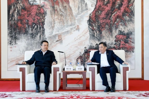 宋海良孫洪水與哈電集團(tuán)董事長曹志安、總經(jīng)理吳偉章會(huì)談