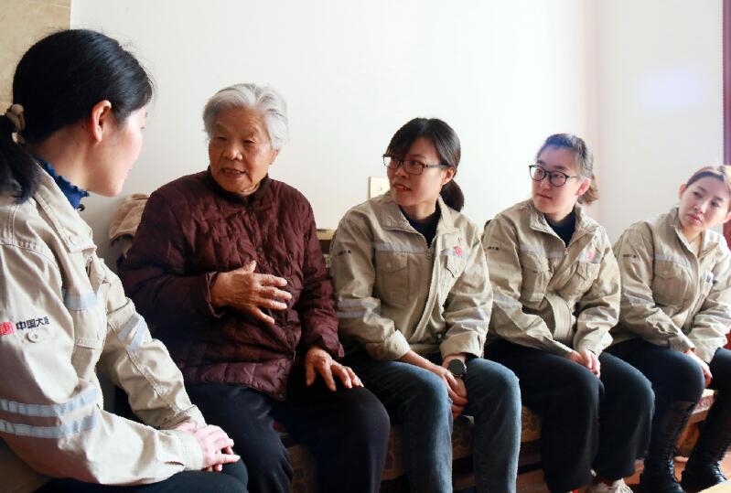 別樣?jì)D女節(jié)，溫暖老人心