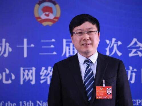 【兩會(huì)】云南聯(lián)通總經(jīng)理張?jiān)朴拢喊l(fā)揮通信央企數(shù)字經(jīng)濟(jì)發(fā)展主力軍作用，推進(jìn)5G公眾應(yīng)用健康發(fā)展