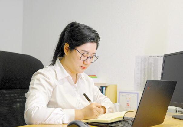 專注實干攻克難關， 建設卓越智慧車聯(lián)網(wǎng)平臺——記國網(wǎng)工匠韓慶雯