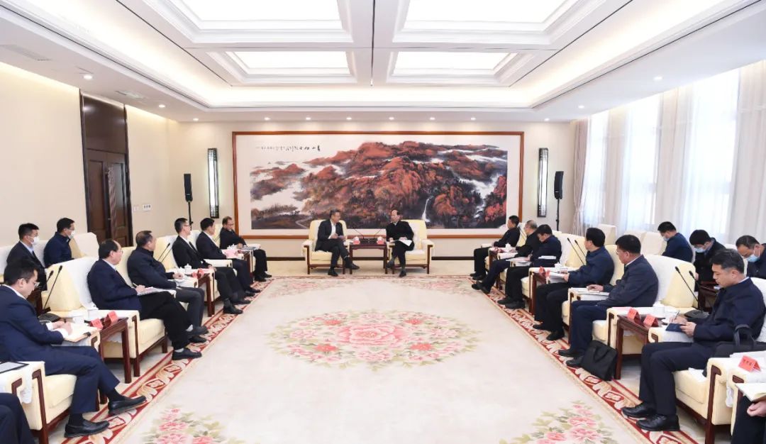 錢智民、江毅拜會內(nèi)蒙古自治區(qū)黨委書記、人大常委會主任石泰峰