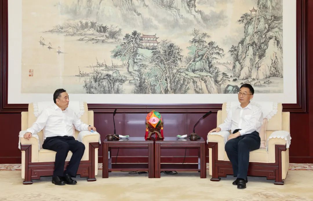 宋海良拜會(huì)廣西壯族自治區(qū)黨委書(shū)記劉寧、自治區(qū)主席藍(lán)天立