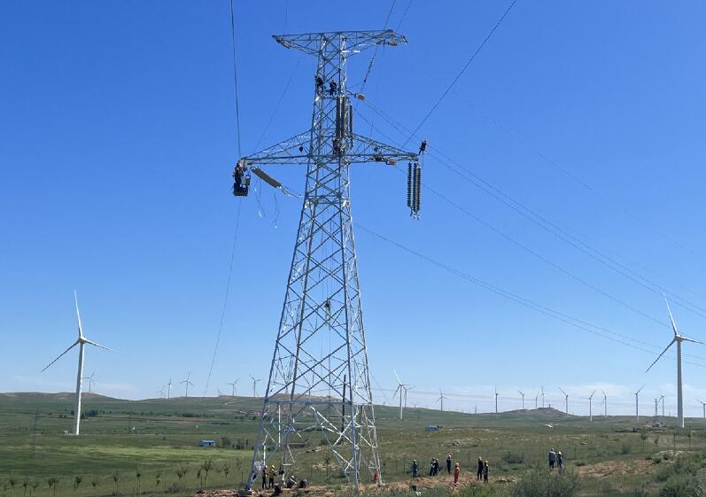 220千伏海春線、中海油化德風(fēng)電場35千伏集電線路順利改造完成