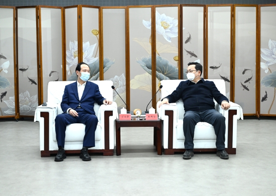 丁焰章與雄安新區(qū)黨工委書記、管委會(huì)主任張國(guó)華會(huì)談