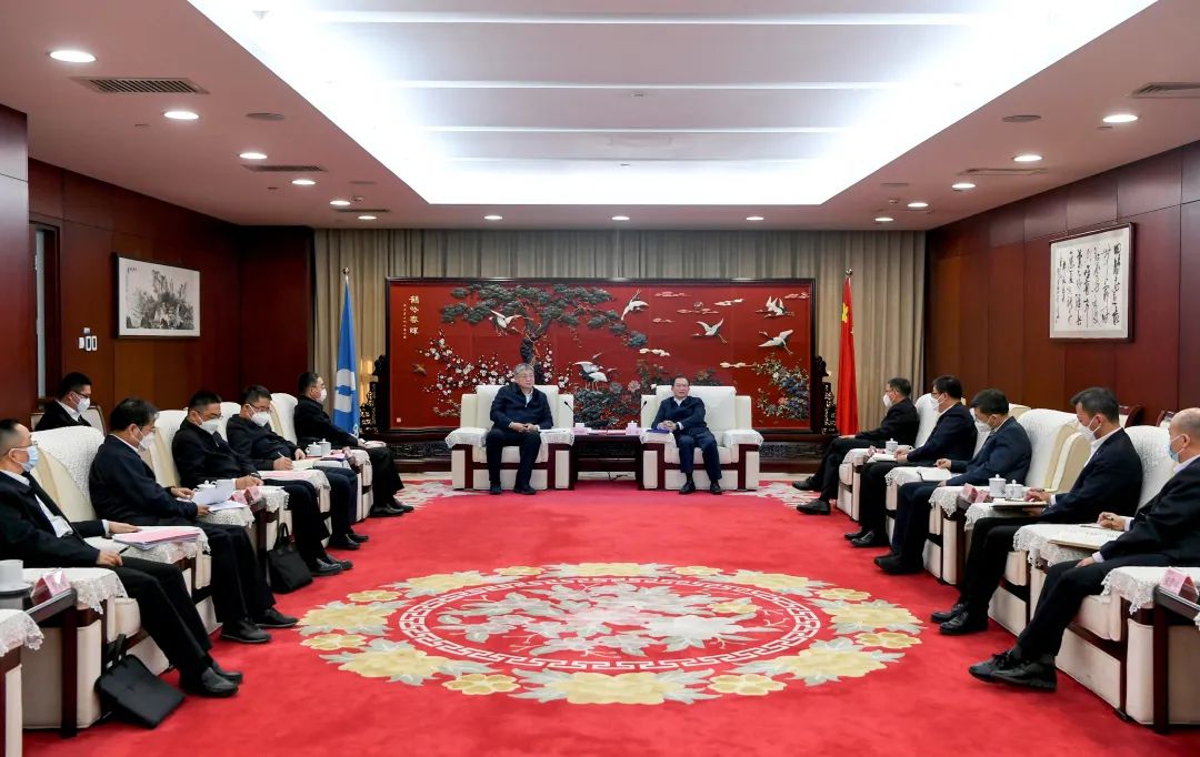 中國華電黨組書記、董事長(zhǎng)江毅會(huì)見國家能源集團(tuán)黨組書記、董事長(zhǎng)劉國躍