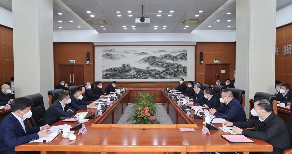 中核集團(tuán)黨組書記、董事長余劍鋒與遼寧省委書記郝鵬、省長李樂成會談