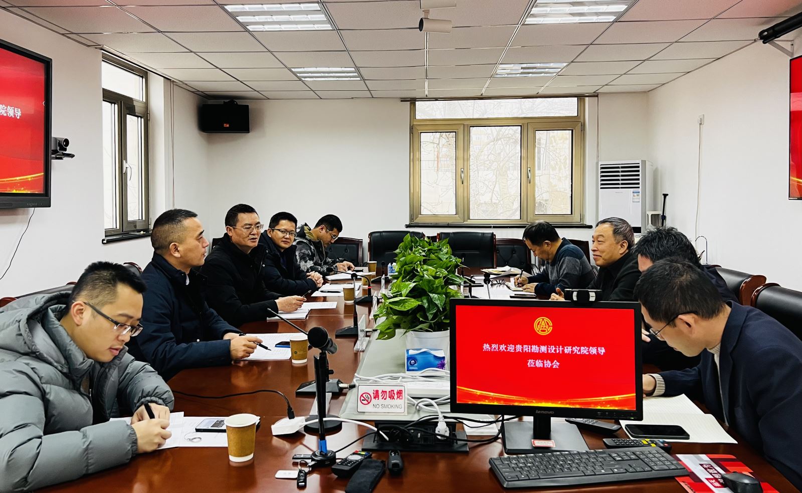中國電力規(guī)劃設(shè)計(jì)協(xié)會(huì)李愛民與中國電建貴陽院、國網(wǎng)江蘇電力設(shè)計(jì)咨詢公司領(lǐng)導(dǎo)座談交流