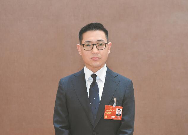 推動清潔能源發(fā)展 促進綠色低碳轉(zhuǎn)型——訪全國人大代表、河北寶信物流有限公司總經(jīng)理