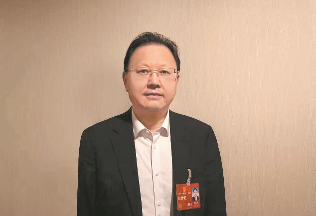 加快新能源產(chǎn)業(yè)技術(shù)創(chuàng)新 助推能源綠色低碳轉(zhuǎn)型——訪全國人大代表、江西贛鋒鋰業(yè)集團股份有限公司董事長李良彬