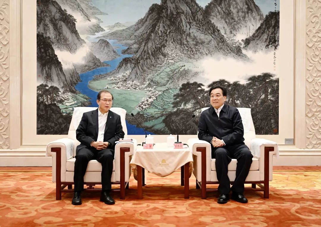 華電集團(tuán)黨組書記、董事長江毅拜會江蘇省委書記信長星