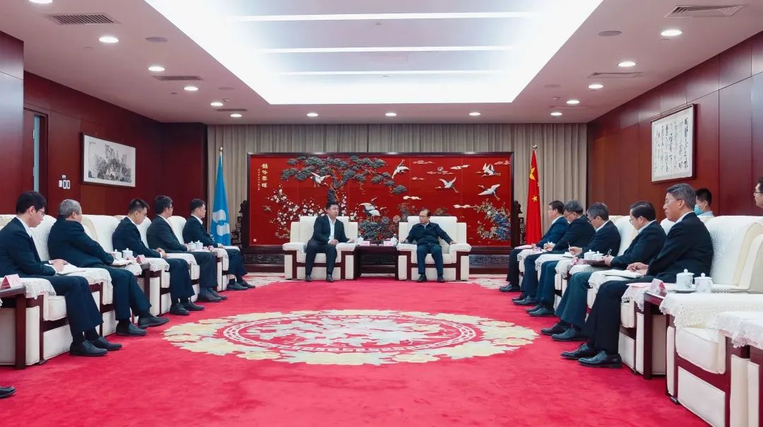 華電集團(tuán)黨組書記、董事長(zhǎng)江毅會(huì)見(jiàn)海博思創(chuàng)董事長(zhǎng)、總經(jīng)理張劍輝