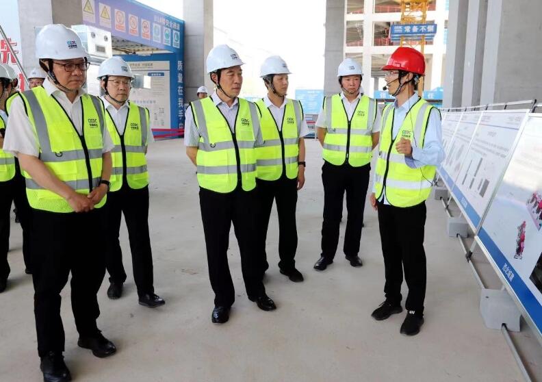 中國能建黨委副書記、總經(jīng)理孫洪水到西北城建未來廣場A區(qū)項目開展安全生產(chǎn)督導