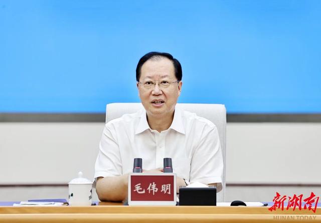 湖南省委副書記、省長毛偉明與發(fā)電企業(yè)代表座談：強(qiáng)化擔(dān)當(dāng) 滿發(fā)穩(wěn)發(fā)