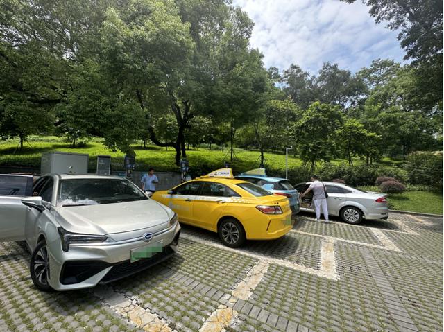 調(diào)查丨多地充電樁電價漲幅20%以上，分時電價與行業(yè)競爭多方博弈