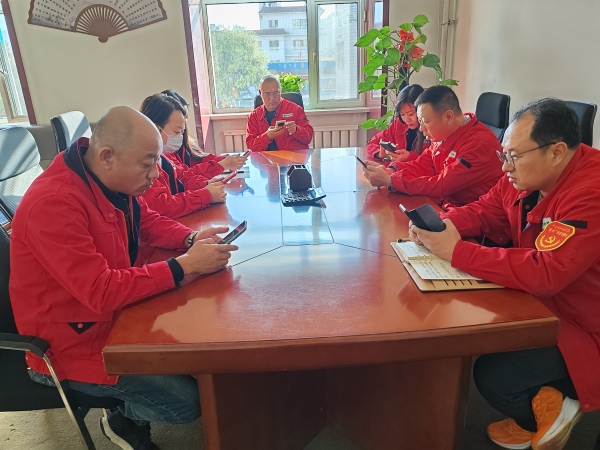 烏海市千里山供電公司：學(xué)習(xí)新細(xì)則，提升班組管理