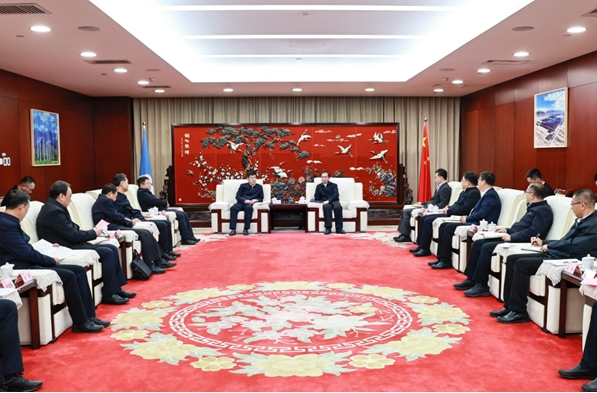 江毅會見內(nèi)蒙古自治區(qū)黨委常委、常務副主席黃志強