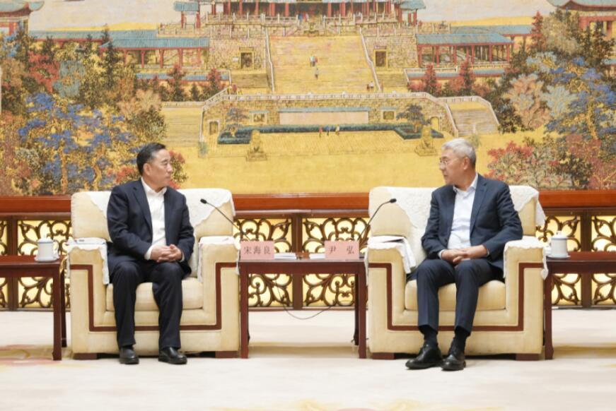 宋海良拜會(huì)江西省委書記尹弘、省長(zhǎng)葉建春并見(jiàn)證簽署戰(zhàn)略合作協(xié)議