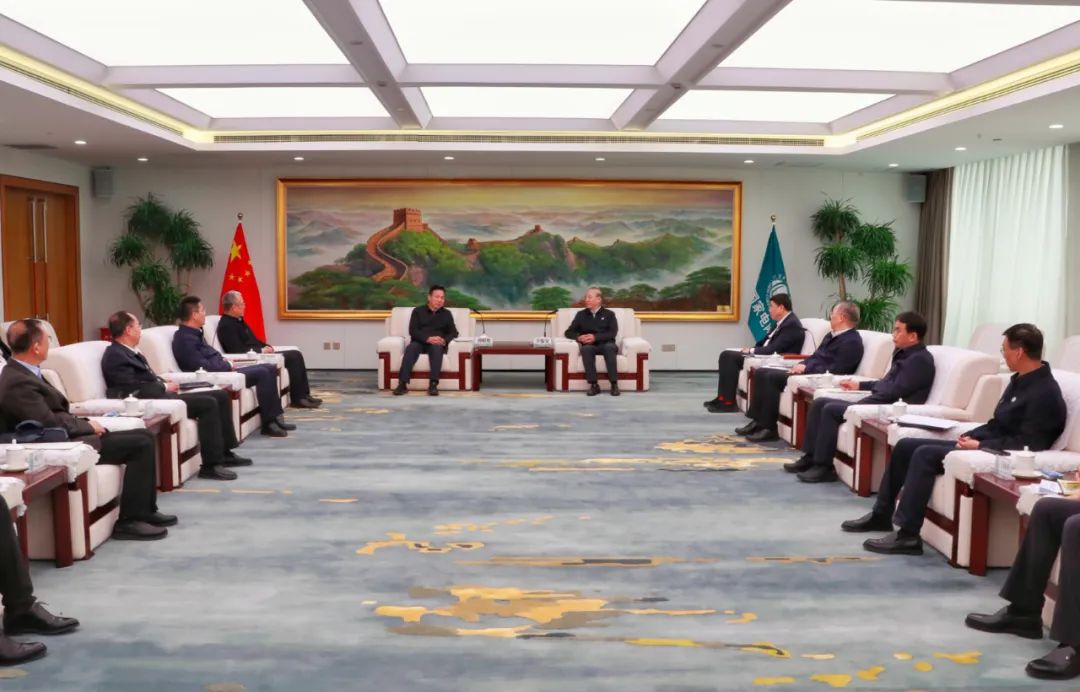 劉明勝、栗寶卿與國家電網(wǎng)董事長辛保安、總經(jīng)理張智剛會談