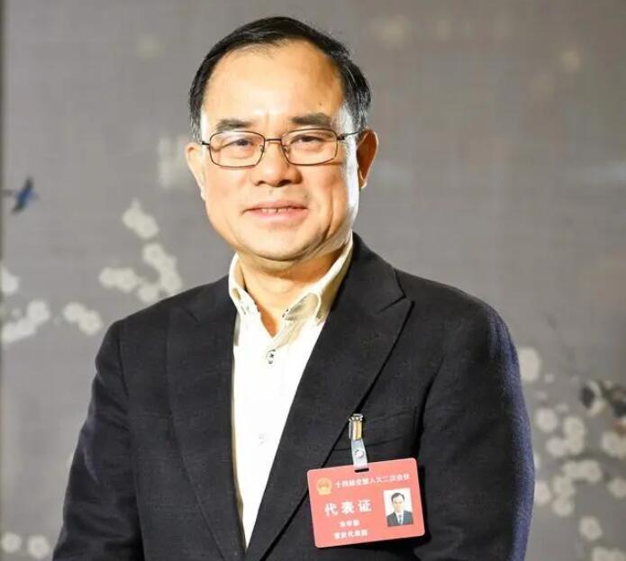 【兩會好聲音】全國人大代表、長安汽車董事長朱華榮：強(qiáng)化市場調(diào)節(jié)手段，進(jìn)一步改善汽車消費(fèi)環(huán)境