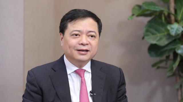 【兩會(huì)好聲音】全國(guó)政協(xié)常委、正泰集團(tuán)董事長(zhǎng)南存輝：建議進(jìn)一步優(yōu)化綠證核發(fā)及交易機(jī)制，提升市場(chǎng)參與度