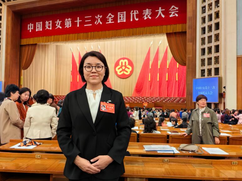 中國能建北京設(shè)備公司黨委書記、董事長，中國能建首批一級技術(shù)專家張月華獲全國三八紅旗手榮譽稱號