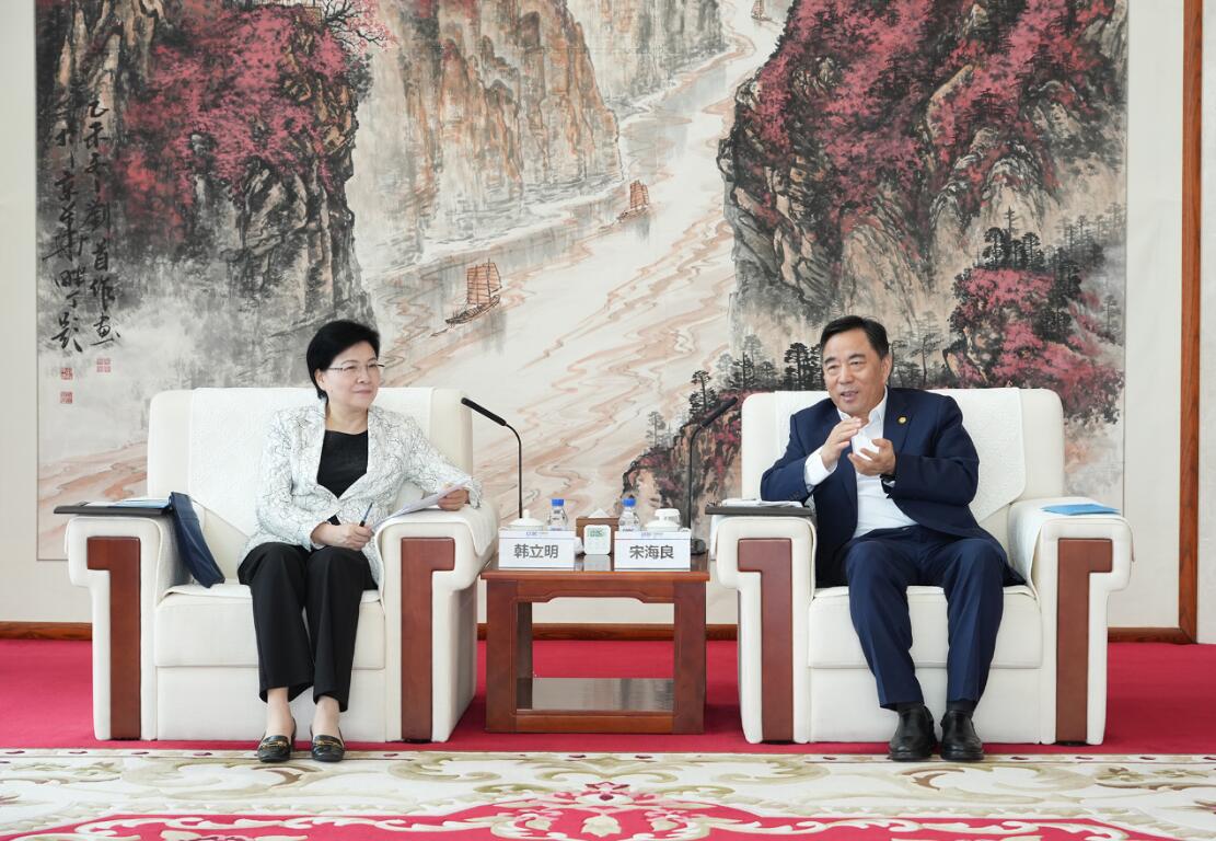 中國能建黨委書記、董事長宋海良與江蘇省委常委、南京市委書記韓立明會談