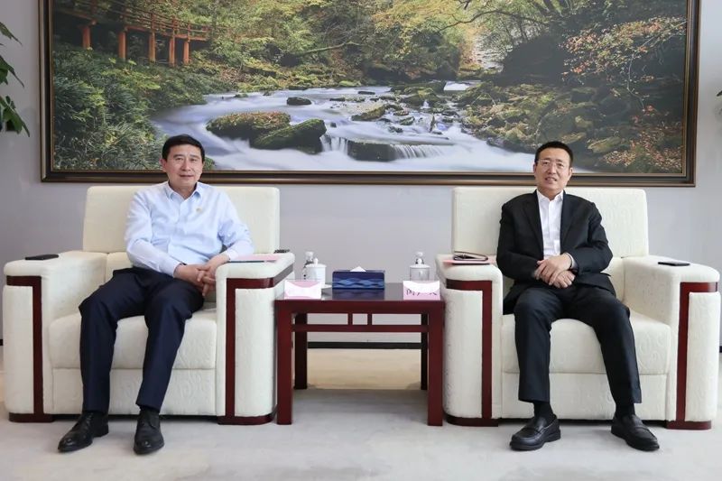 陜煤集團黨委書記、董事長張文琪會見中鐵十八局集團黨委書記、董事長閆廣天一行