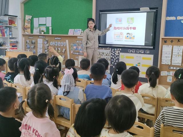 國網(wǎng)光澤縣供電公司電“亮”校園，安全“童”行