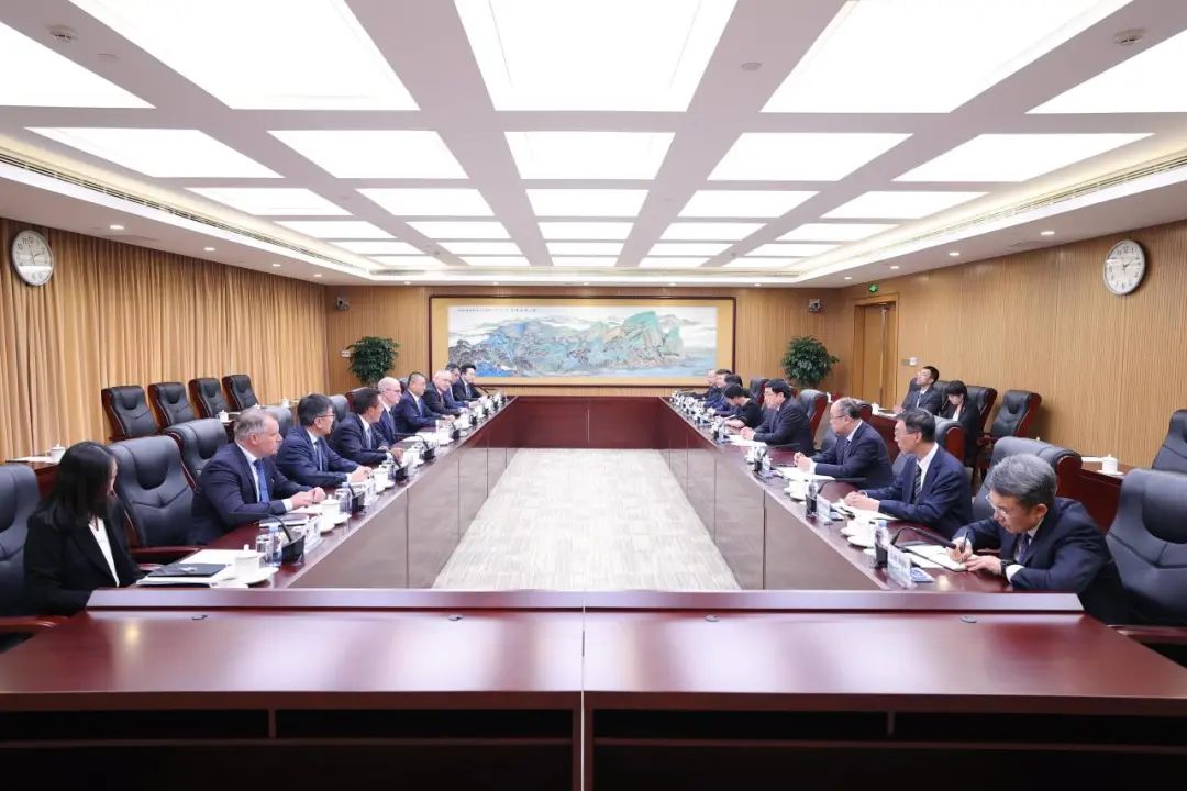 張智剛會(huì)見日立能源總裁方秦、候任總裁沈瑞博