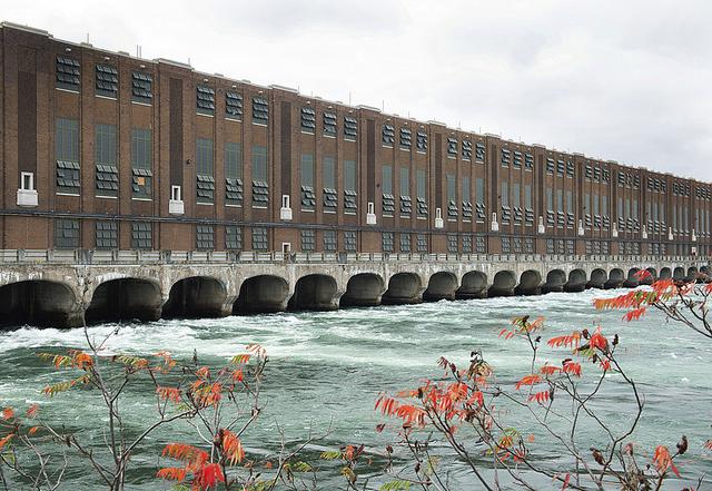 極端天氣殃及加拿大水力發(fā)電，“水電出口大國(guó)”向美國(guó)買(mǎi)電