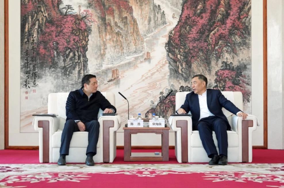 中國(guó)能建黨委書記、董事長(zhǎng)宋海良與湖州市委書記陳浩會(huì)談