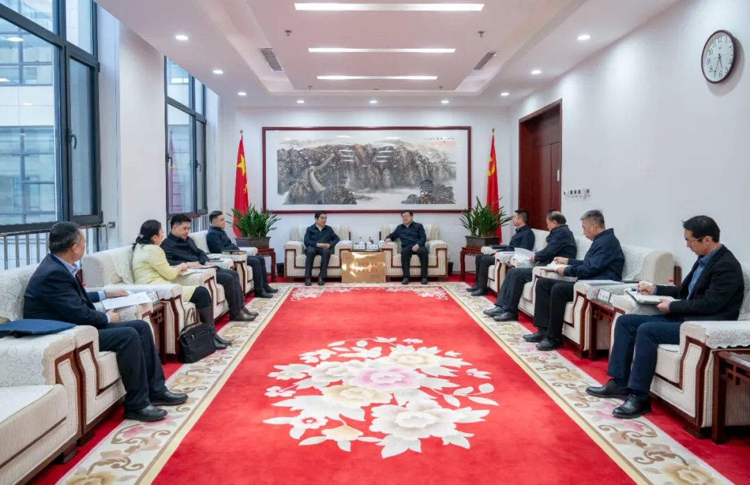 內(nèi)蒙古電力集團(tuán)與包頭市委、市政府交流座談